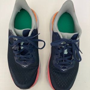 Hoka One One Women’s Clifton, Size 7 W, Navy